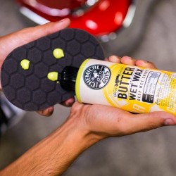 Koje su prednosti voskova za očuvanje laka vozila